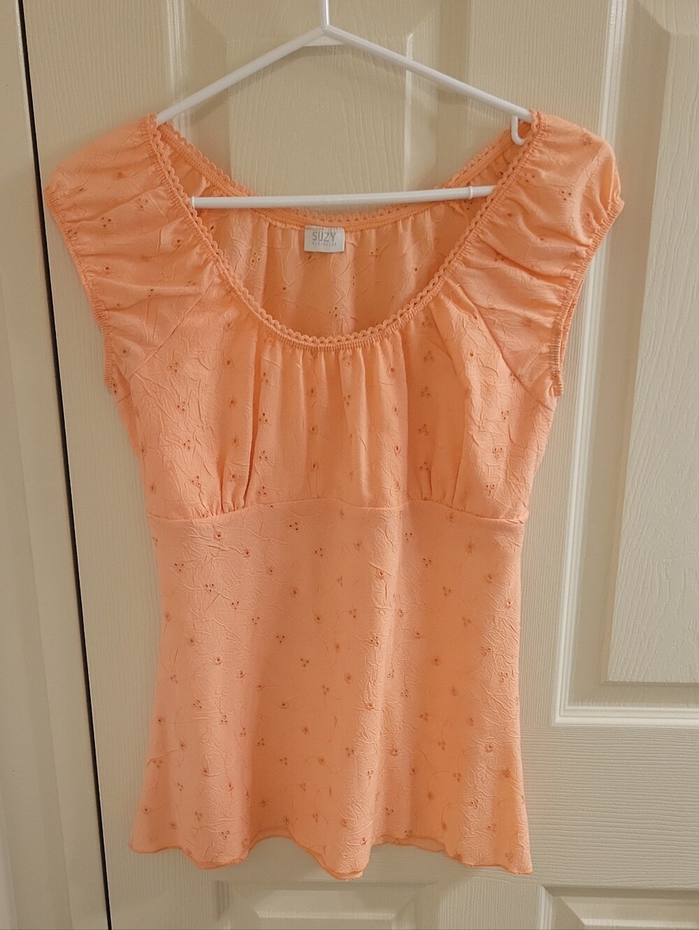 Suzy Shier Peach Eyelet Cap Sleeve Top